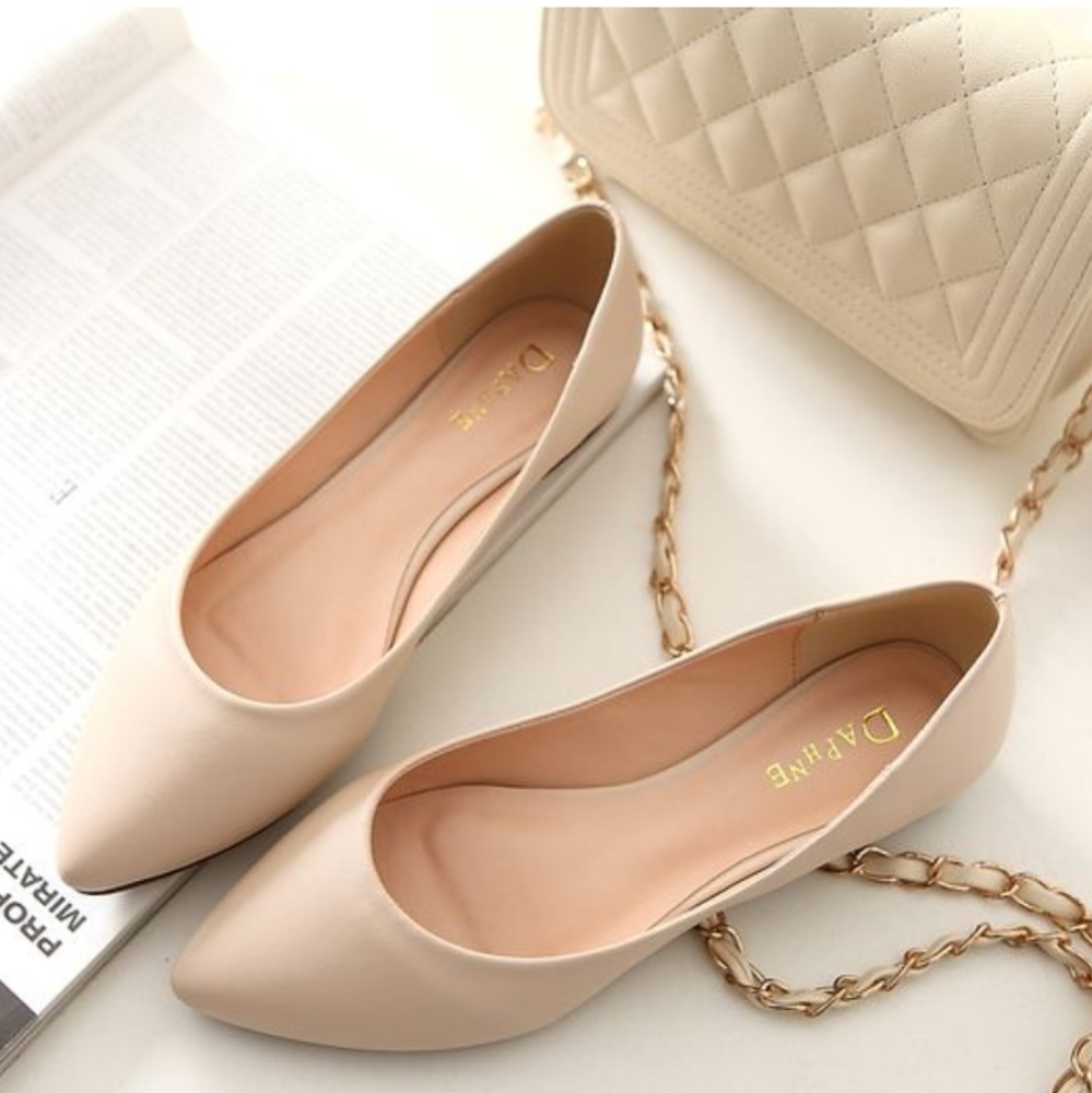 Pumps Daphne shoes flat heels